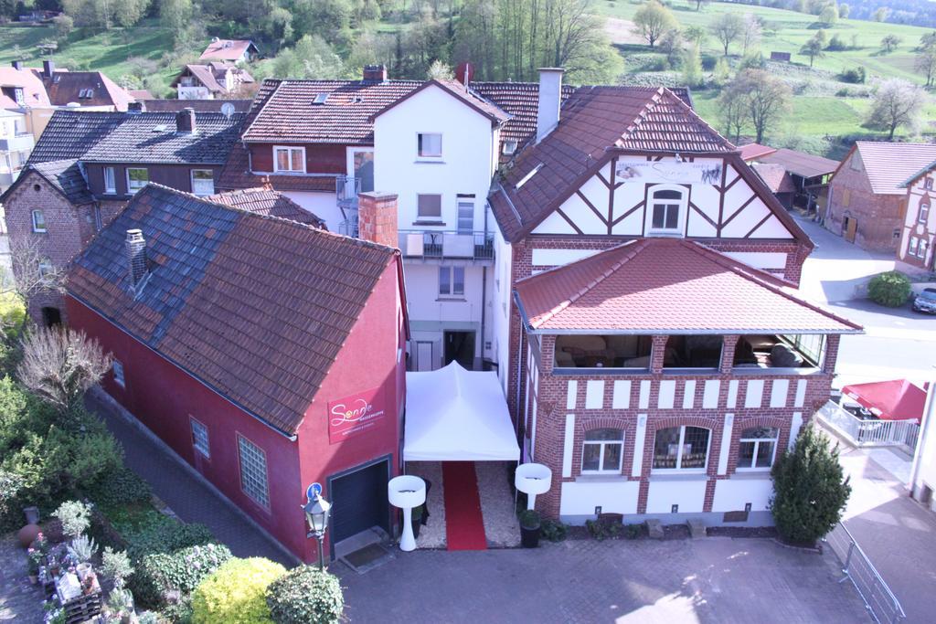 Zur Sonne "Gasthaus-Bar-Events" Poppenhausen Εξωτερικό φωτογραφία